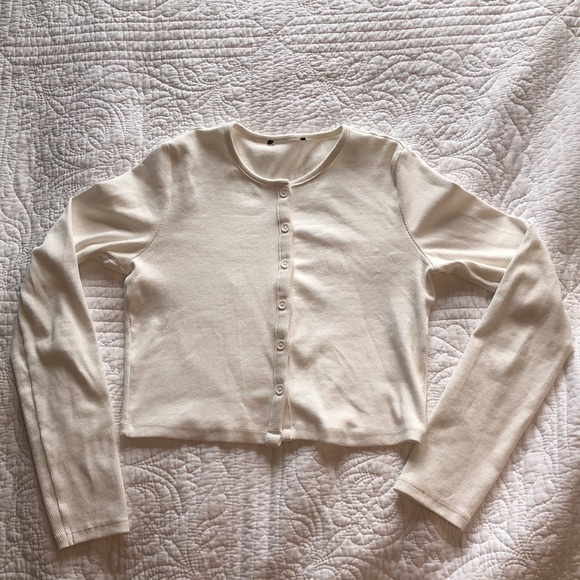 Zara Tops - SIMPLE CLASSIC WHITE CARDIGAN TOP ✨🌸